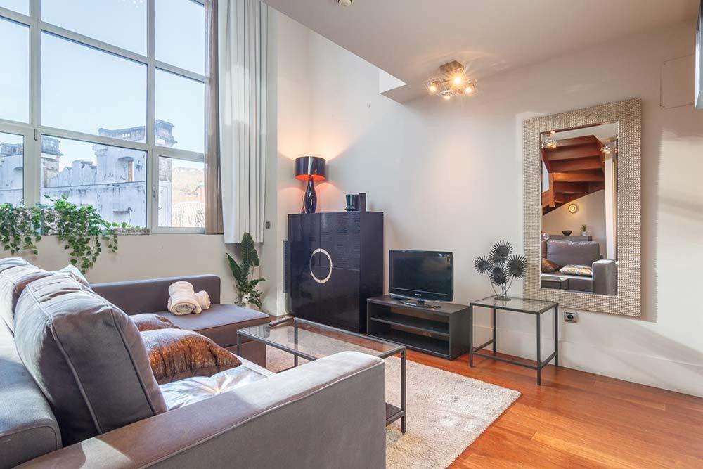 Vivienda Turistica Duplex Isozaki-Guggenheim Apartment บิลเบา ภายนอก รูปภาพ
