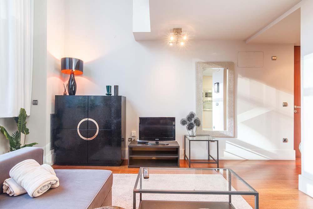 Vivienda Turistica Duplex Isozaki-Guggenheim Apartment บิลเบา ภายนอก รูปภาพ